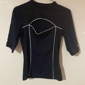 Peekaboo part mesh top bebe